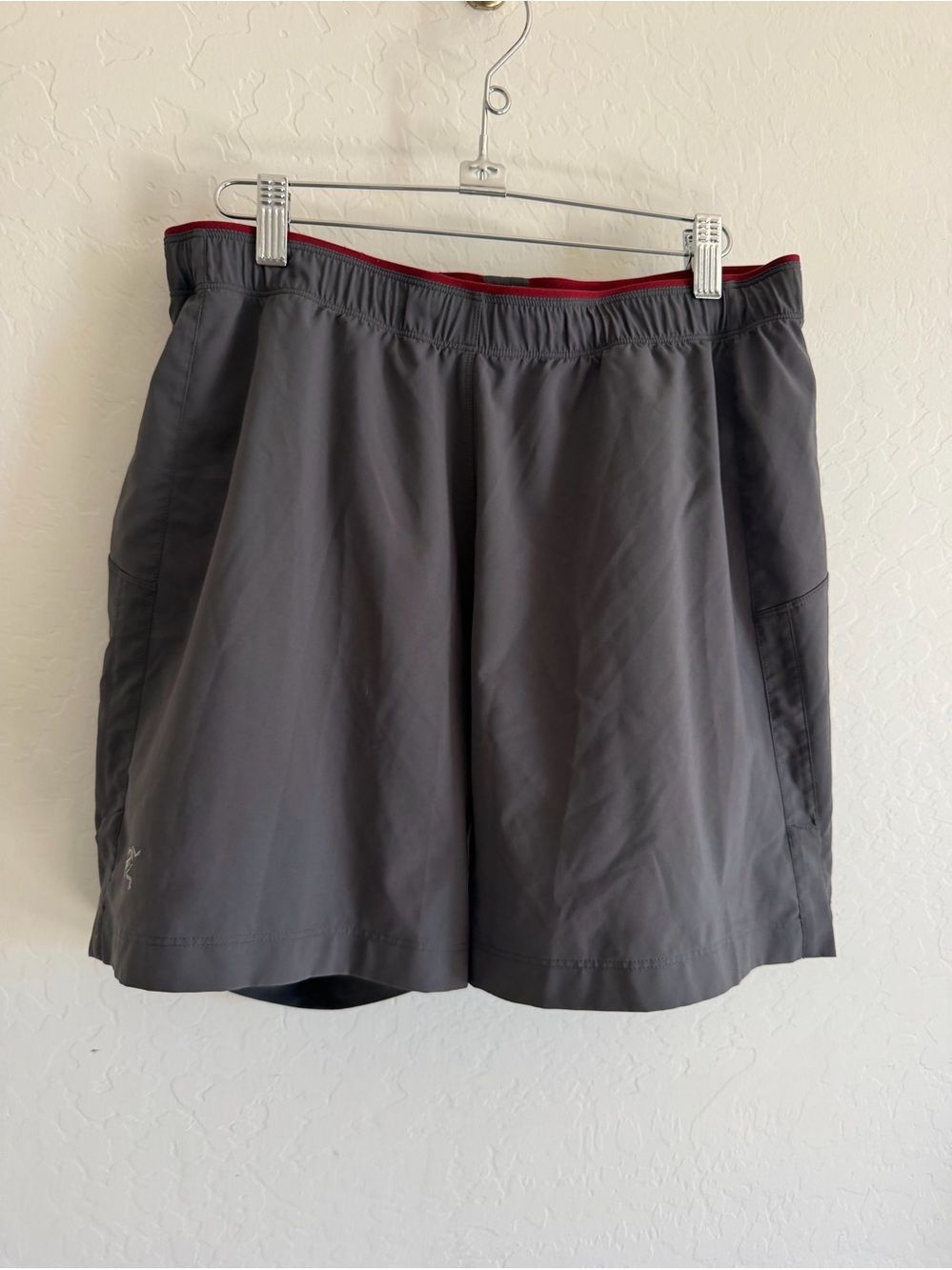Arc'teryx Mens Aptin Trail Athletic Shorts Grey Size Small 7" Inseam Small